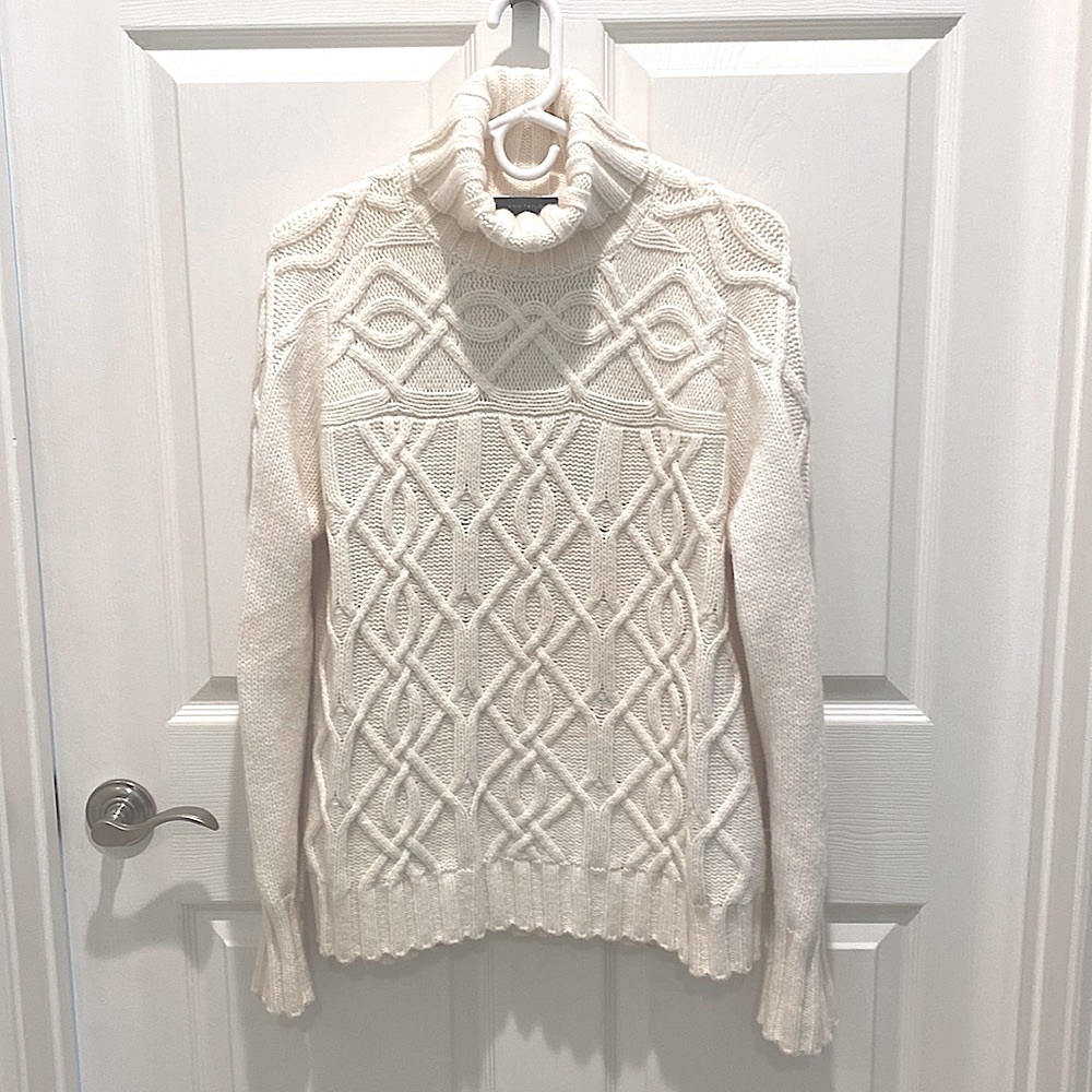 Ann Taylor Ivory/Cream Fisherman Knit Sweater